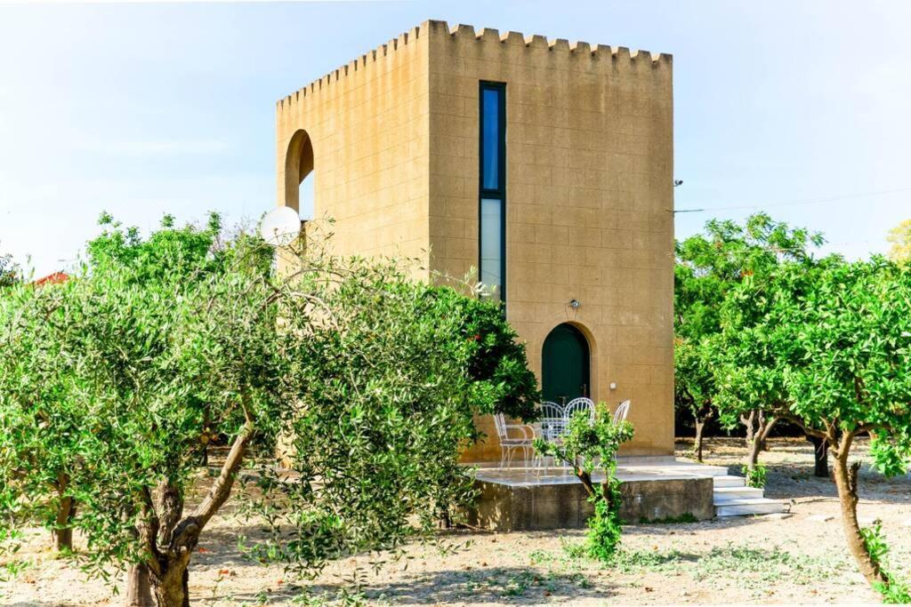 فيلا The Tower With The Orange Tree Garden إياليسوس المظهر الخارجي الصورة
